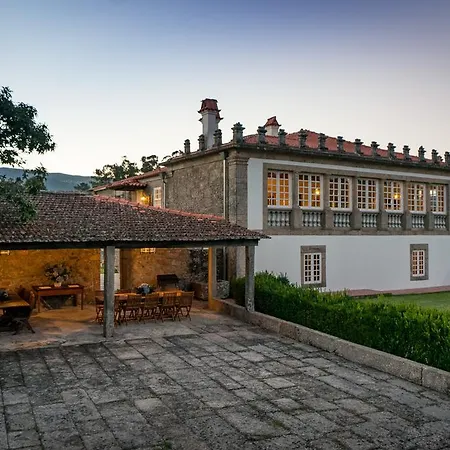 Quinta De Luou *